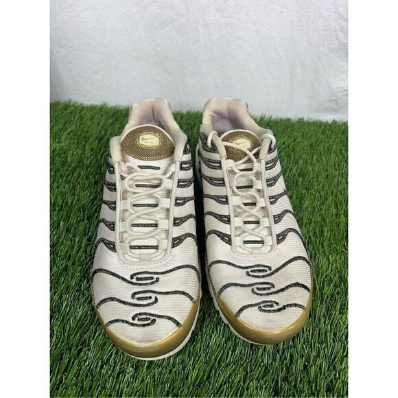 Size 8 women’s - Nike Air Max Plus Premium Ivory Gold CLEAN - Picture 2 of 8